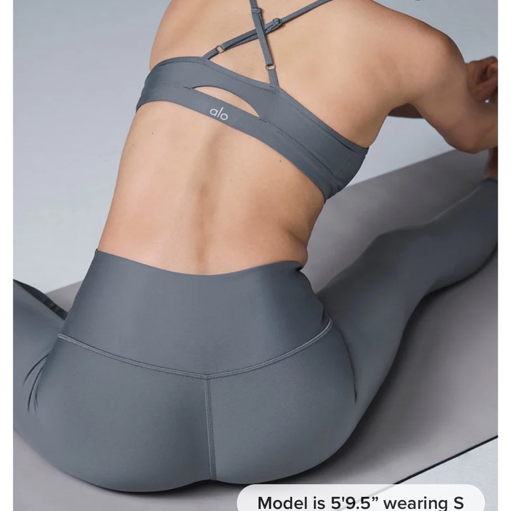 ALO Yoga Airlift Leggings - Picture 3 of 9